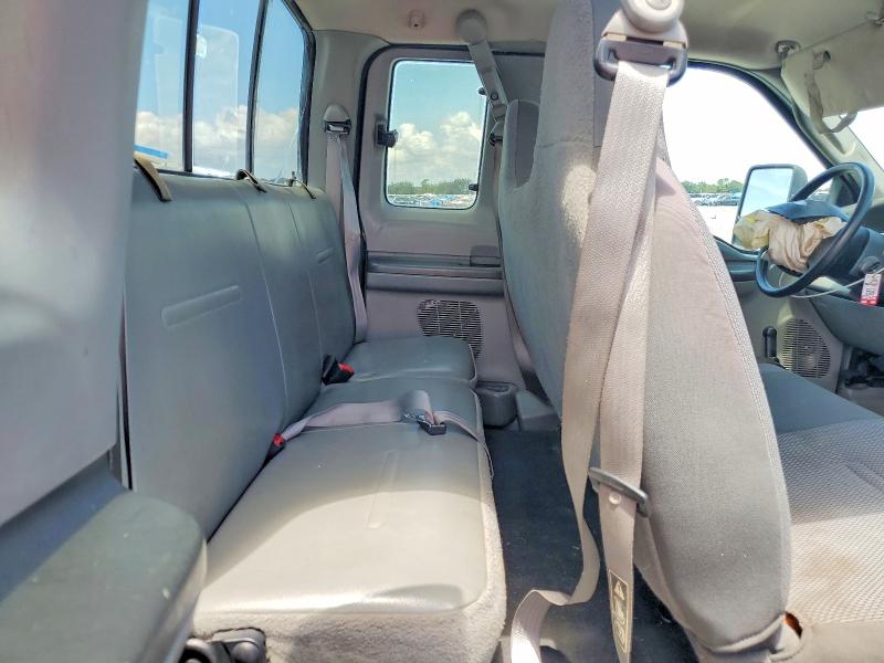57989706 :رقم المزاد ، 1FTNX20L53ED75333 vin ، 2003 Ford F250 مزاد بيع