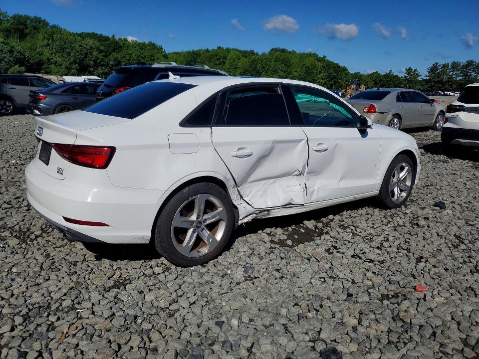 Продажа на аукционе авто 2018 Audi A3, vin: WAUB8GFF3J1047523, номер лота: 57212746