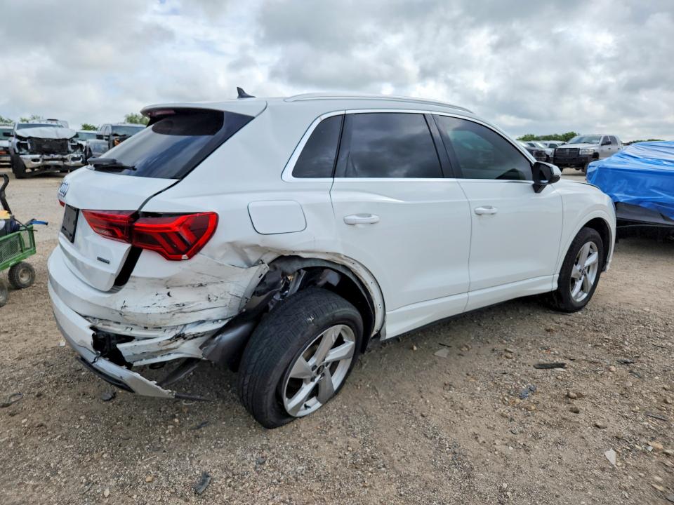 54459956 :رقم المزاد ، WA1AUCF31M1060665 vin ، 2021 Audi Q3 مزاد بيع