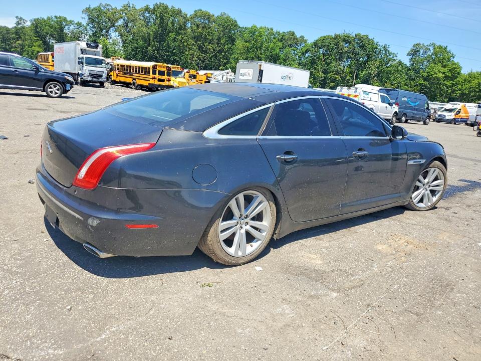 2011 Jaguar Xj მანქანა იყიდება აუქციონზე, vin: SAJWA1CB3BLV08217, აუქციონის ნომერი: 57538586