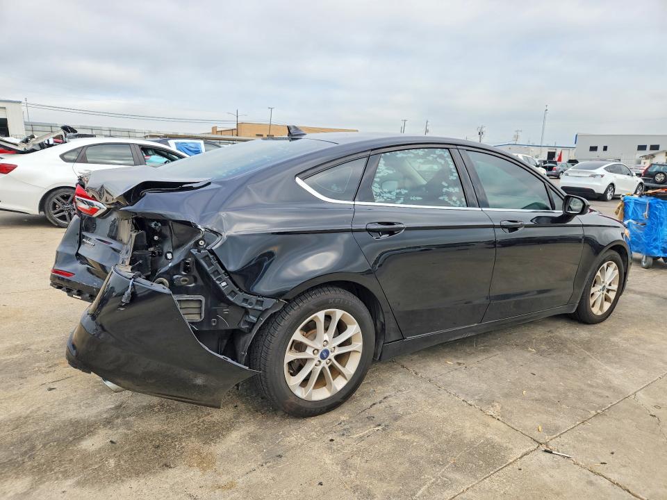 55848536 :رقم المزاد ، 3FA6P0HDXLR247520 vin ، 2020 Ford Fusion مزاد بيع