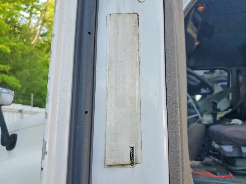 2014 Freightliner Cascadia მანქანა იყიდება აუქციონზე, vin: 1FUBGDDV2ELFN7172, აუქციონის ნომერი: 55759276