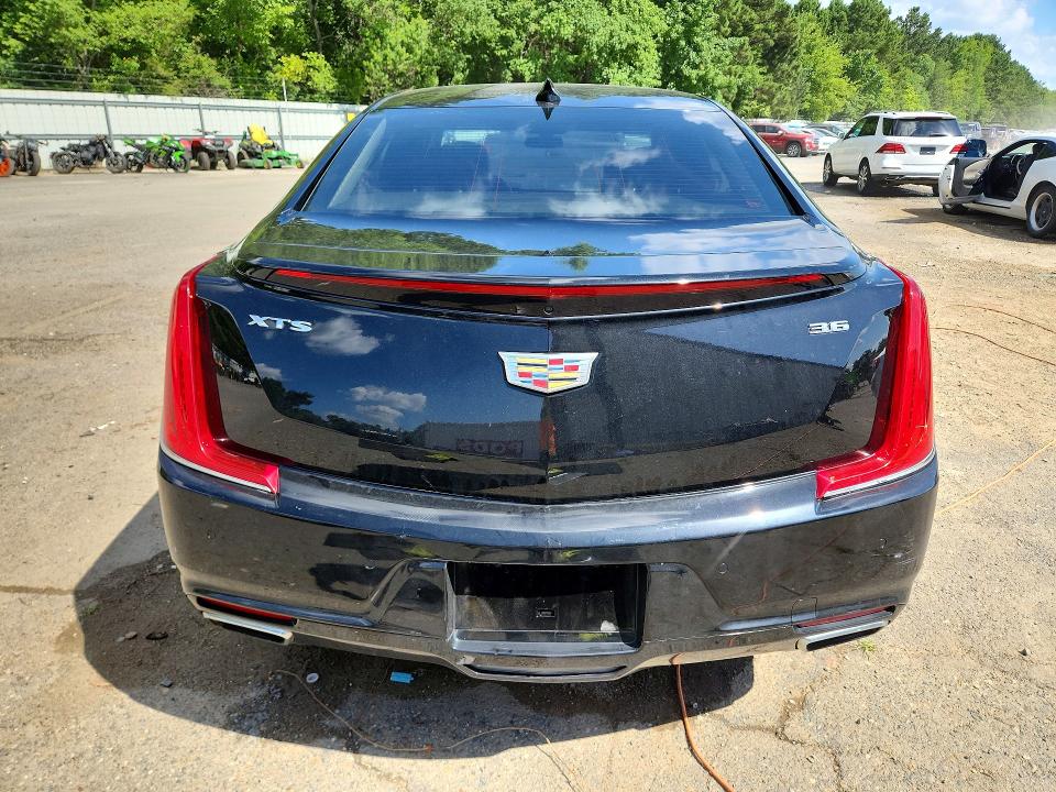 58617026 :رقم المزاد ، 2G61M5S34J9154797 vin ، 2018 Cadillac Xts مزاد بيع