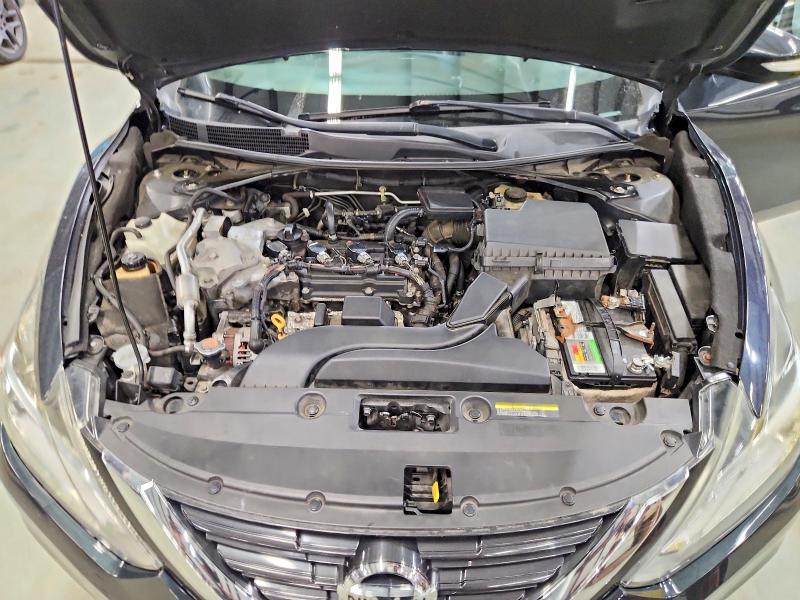 Продаж на аукціоні авто 2017 Nissan Altima, vin: 1N4AL3AP1HC194594, номер лоту: 58505236