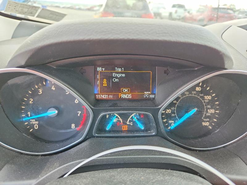 56000816 :رقم المزاد ، 1FMCU0GD0HUE83421 vin ، 2017 Ford Escape مزاد بيع