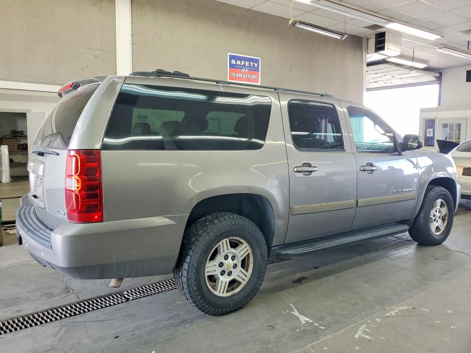 Продажа на аукционе авто 2008 Chevrolet Suburban, vin: 3GNFK16328G293412, номер лота: 57392356
