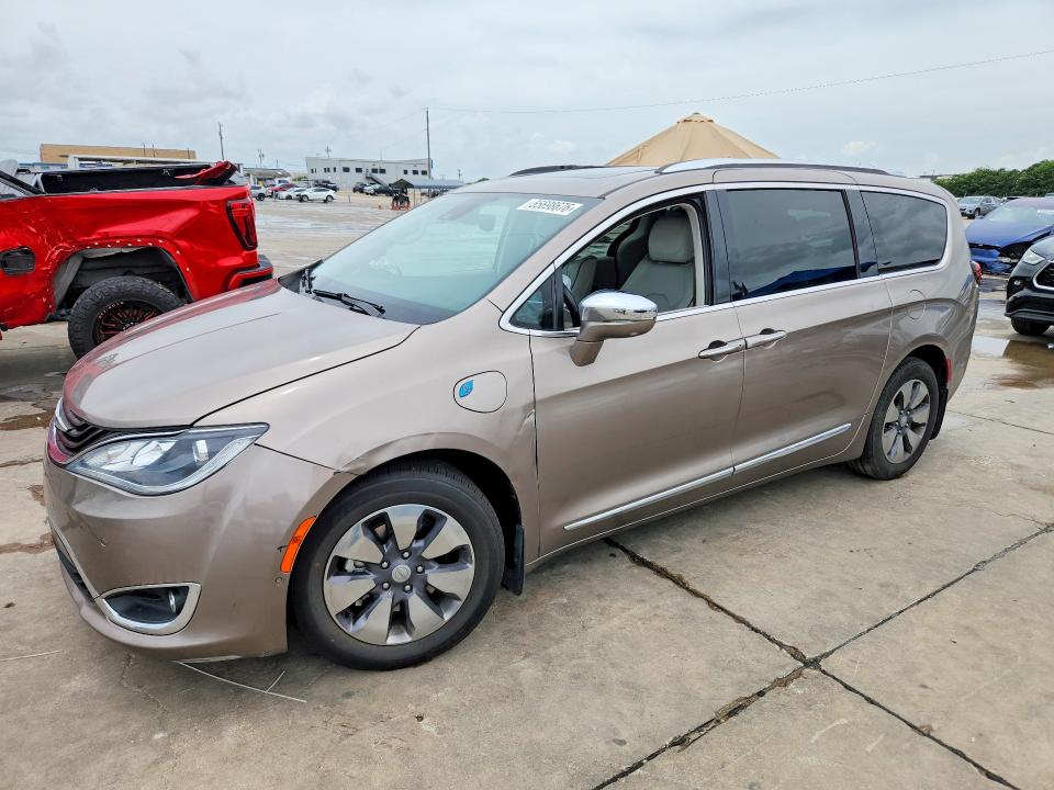 2018 Chrysler Pacifica მანქანა იყიდება აუქციონზე, vin: 2C4RC1N77JR105569, აუქციონის ნომერი: 55698676
