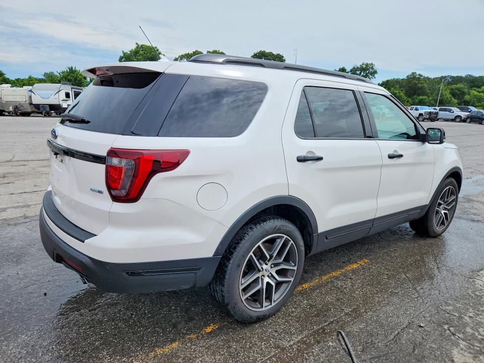 57544736 :رقم المزاد ، 1FM5K8GT4KGA89172 vin ، 2019 Ford Explorer مزاد بيع