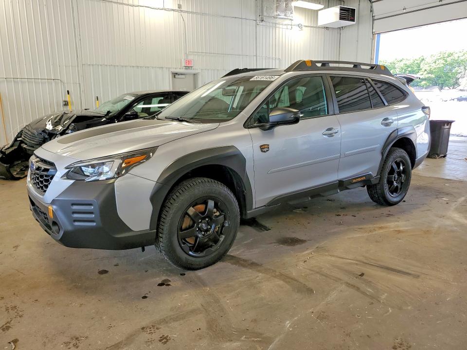 56161496 :رقم المزاد ، 4S4BTGUD7N3228620 vin ، 2022 Subaru Outback مزاد بيع
