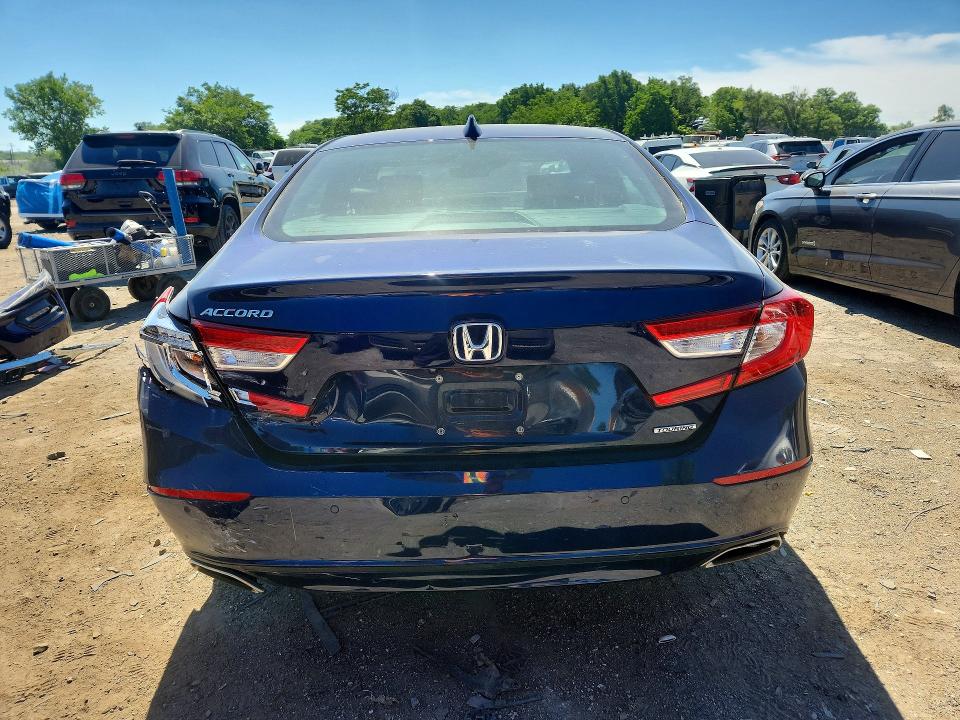 57332486 :رقم المزاد ، 1HGCV1F9XJA148888 vin ، 2018 Honda Accord مزاد بيع