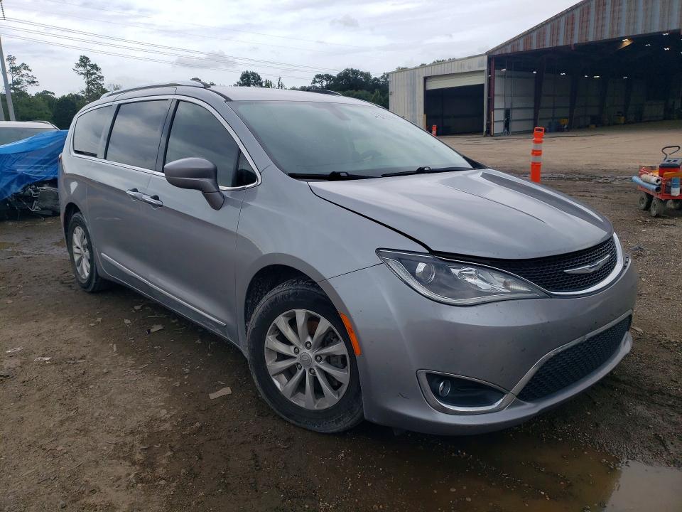 Продаж на аукціоні авто 2018 Chrysler Pacifica, vin: 2C4RC1BG1JR217692, номер лоту: 57862316