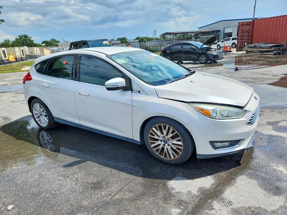 2016 Ford Focus მანქანა იყიდება აუქციონზე, vin: 1FADP3N24GL332689, აუქციონის ნომერი: 57381676