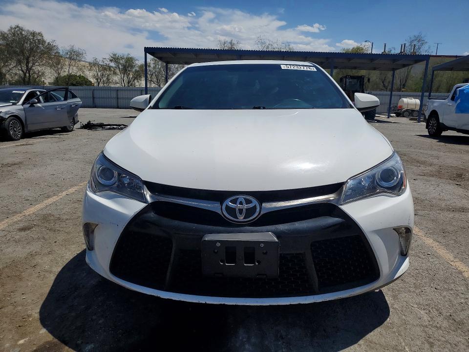 57232776 :رقم المزاد ، 4T1BF1FK3HU787581 vin ، 2017 Toyota Camry مزاد بيع