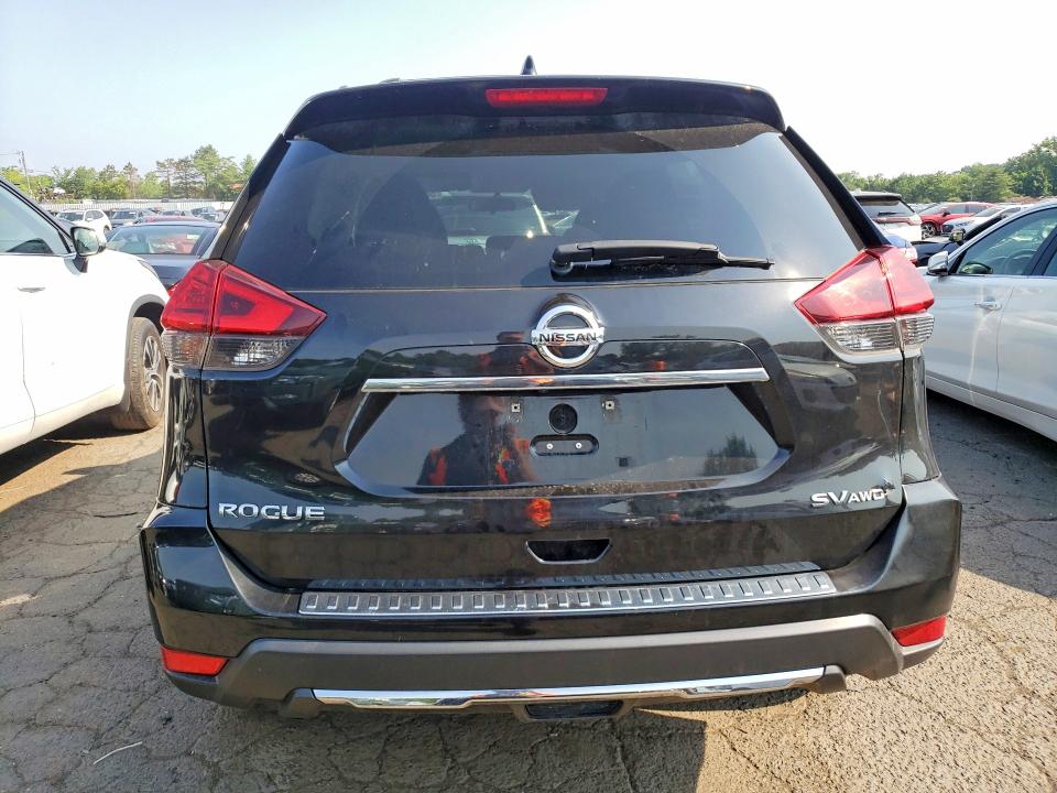 58576946 :رقم المزاد ، 5N1AT2MV5HC892586 vin ، 2017 Nissan Rogue مزاد بيع