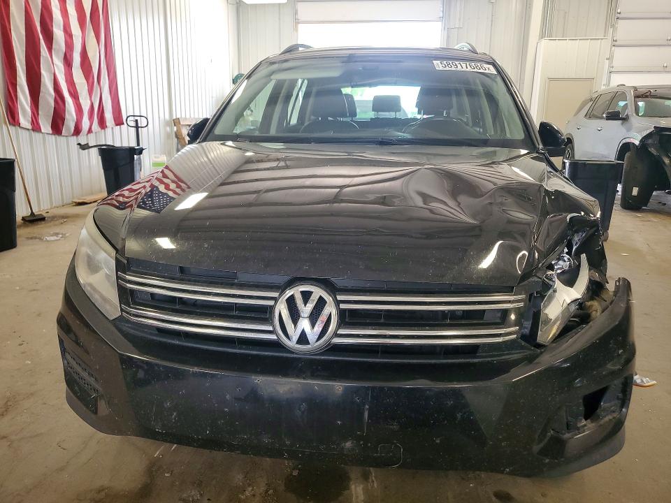 58917686 :رقم المزاد ، WVGBV7AXXGW589477 vin ، 2016 Volkswagen Tiguan مزاد بيع