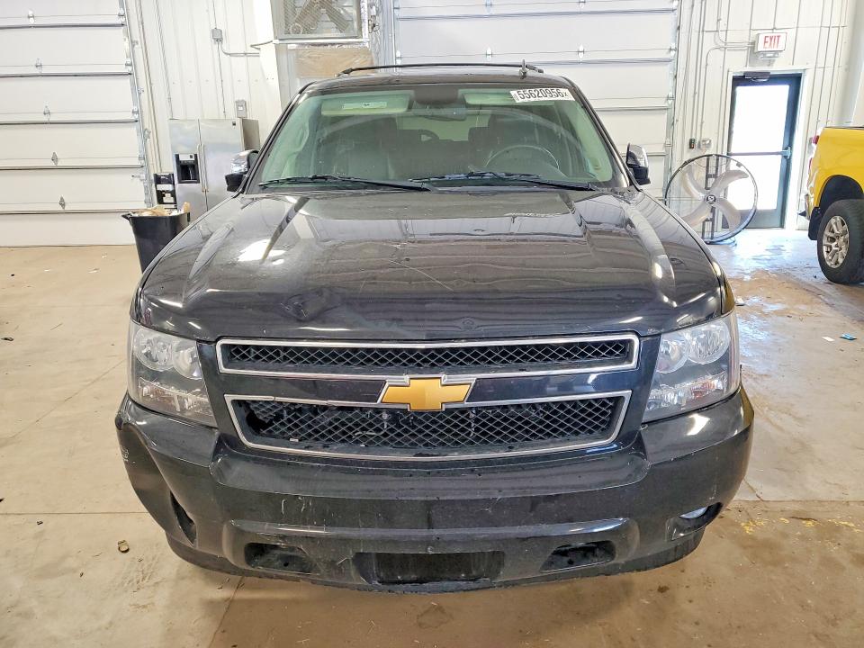 Продаж на аукціоні авто 2014 Chevrolet Suburban, vin: 1GNSKJE76ER102850, номер лоту: 55620956