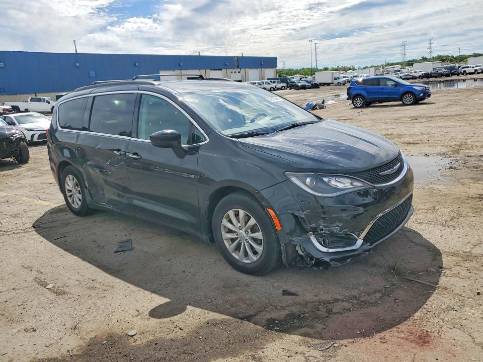 Продажа на аукционе авто 2018 Chrysler Pacifica, vin: 2C4RC1FG5JR288128, номер лота: 56516586