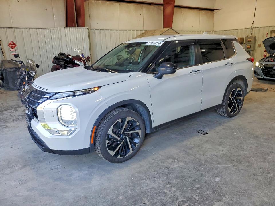 59158256 :رقم المزاد ، JA4J4TA81NZ054015 vin ، 2022 Mitsubishi Outlander مزاد بيع