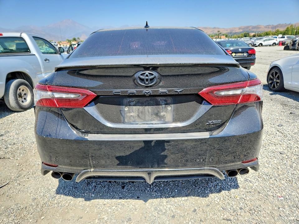 56479026 :رقم المزاد ، 4T1K61AK2MU556513 vin ، 2021 Toyota Camry مزاد بيع