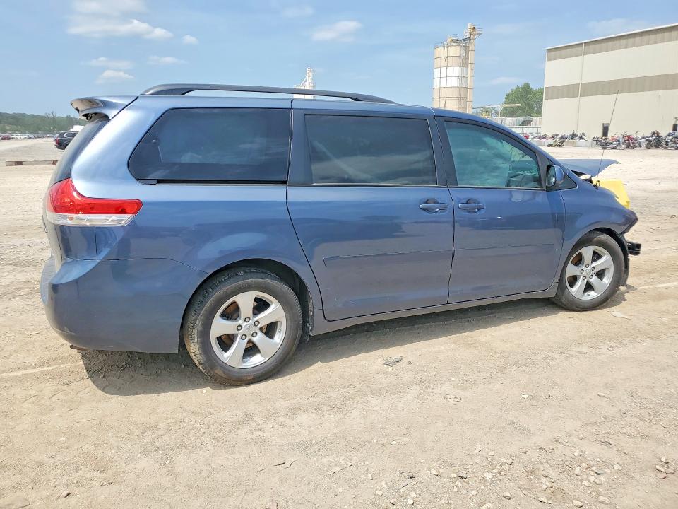 Продажа на аукционе авто 2014 Toyota Sienna, vin: 5TDKK3DC7ES500105, номер лота: 55981126
