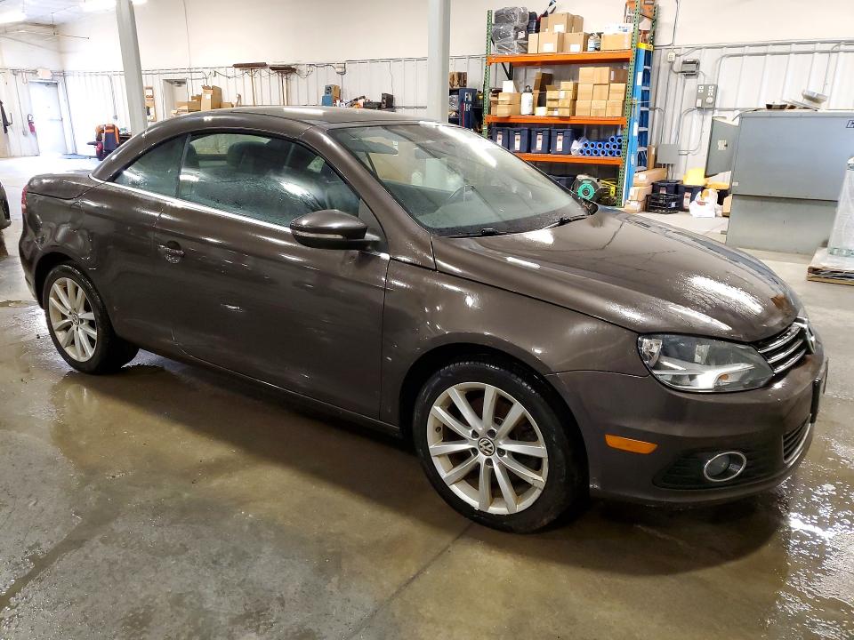 56887216 :رقم المزاد ، WVWBW8AH1DV008028 vin ، 2023 Volkswagen Eos مزاد بيع