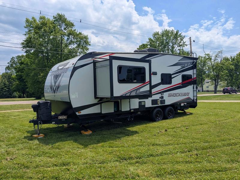 Продажа на аукционе авто 2021 Forest River Shockwave Toy Hauler, vin: 4X4TSHZ22ME005892, номер лота: 56056266