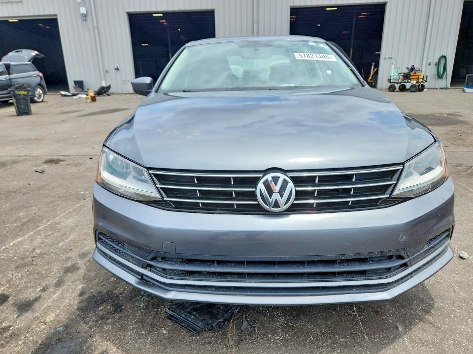 57821446 :رقم المزاد ، 3VW2B7AJXJM247346 vin ، 2018 Volkswagen Jetta مزاد بيع