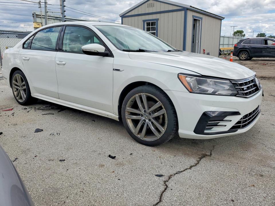 2018 Volkswagen Passat მანქანა იყიდება აუქციონზე, vin: 1VWAA7A33JC001143, აუქციონის ნომერი: 57880256