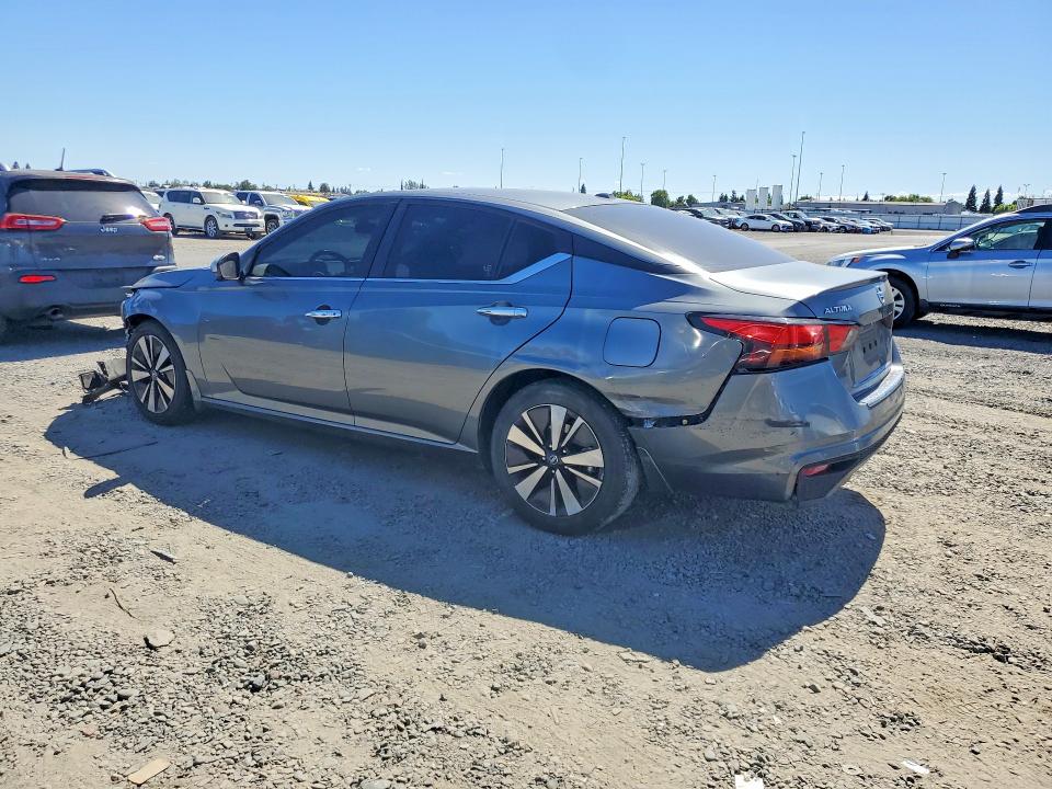 56678326 :رقم المزاد ، 1N4BL4DV4MN311894 vin ، 2021 Nissan Altima مزاد بيع