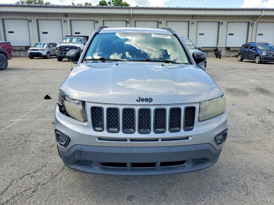 57542826 :رقم المزاد ، 1C4NJCBA3FD210989 vin ، 2015 Jeep Compass مزاد بيع