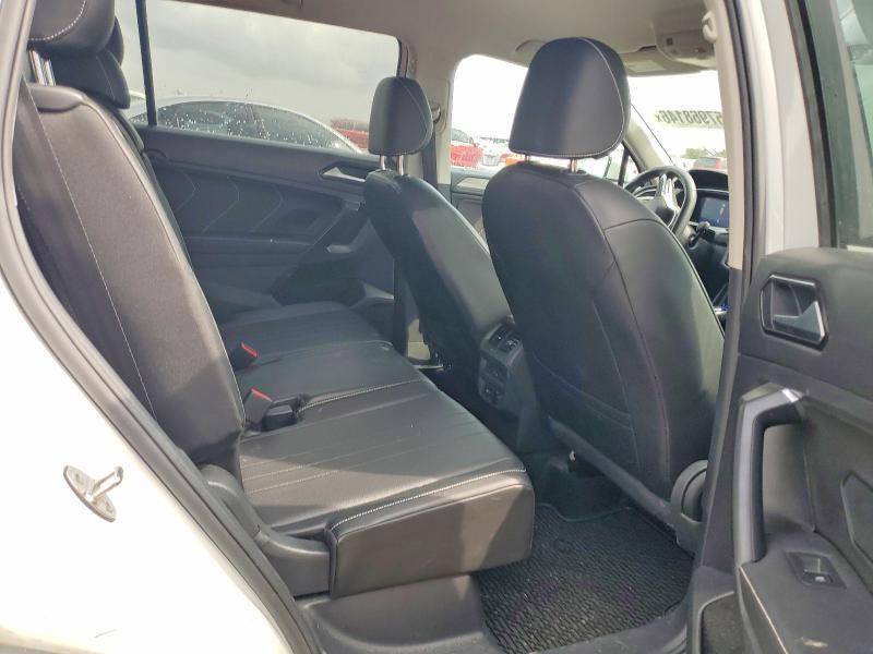 57968146 :رقم المزاد ، 3VV3B7AXXNM122687 vin ، 2022 Volkswagen Tiguan مزاد بيع