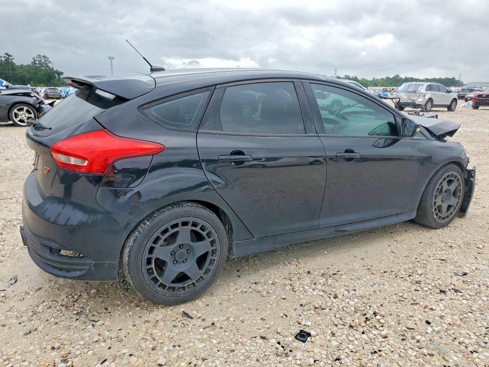 57832196 :رقم المزاد ، 1FADP3L90GL402270 vin ، 2016 Ford Focus مزاد بيع