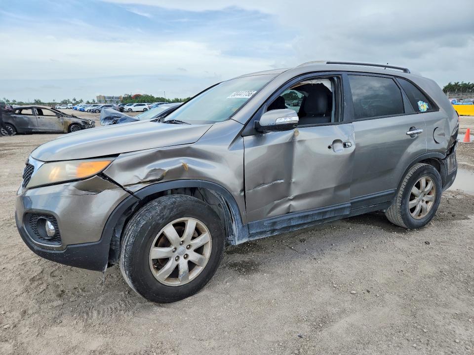 2013 Kia Sorento მანქანა იყიდება აუქციონზე, vin: 5XYKT3A68DG365126, აუქციონის ნომერი: 58447756