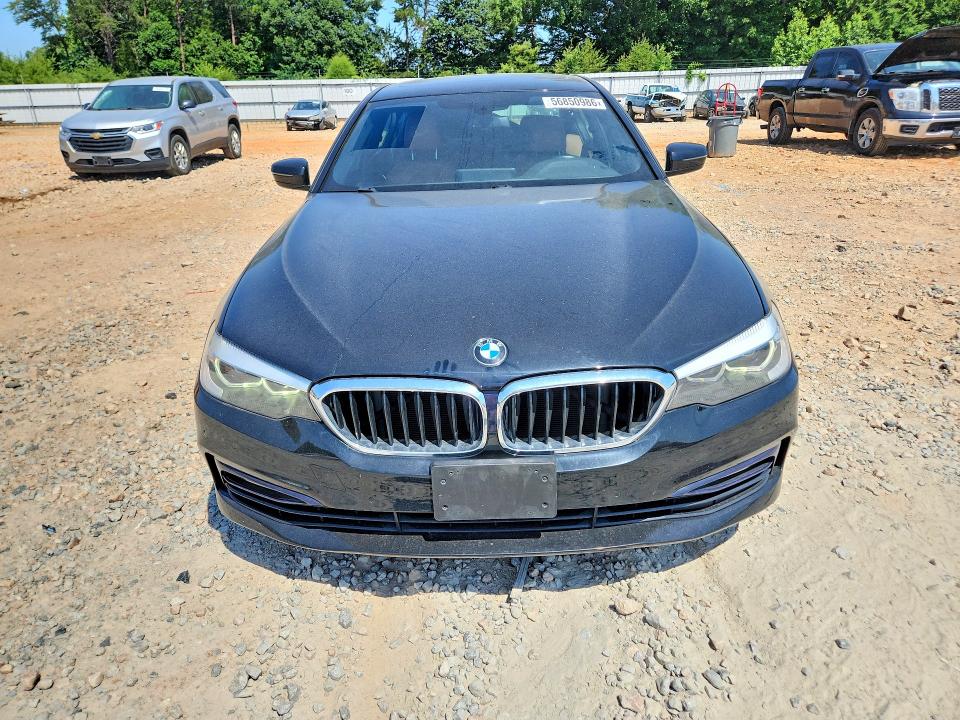 56850986 :رقم المزاد ، WBAJA5C59JG899016 vin ، 2018 Bmw 530 مزاد بيع