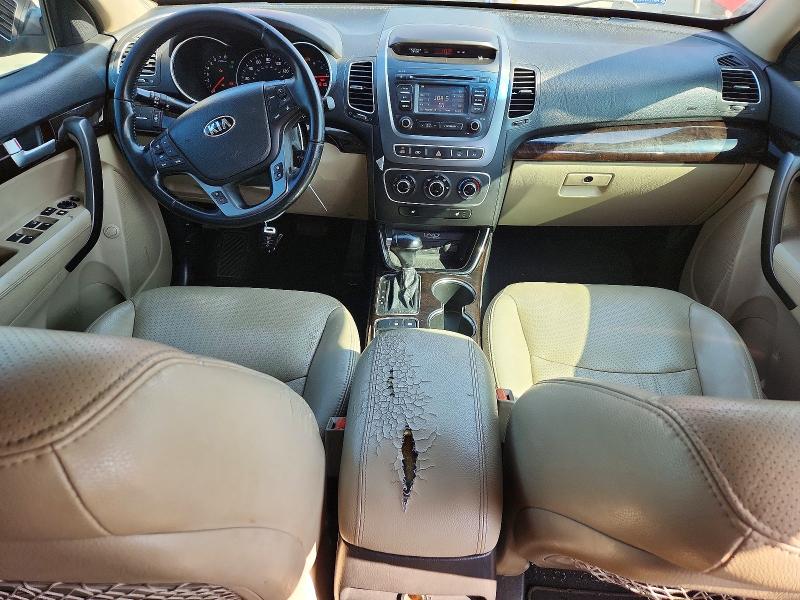 2015 Kia Sorento მანქანა იყიდება აუქციონზე, vin: 5XYKT3A64FG631972, აუქციონის ნომერი: 55641706