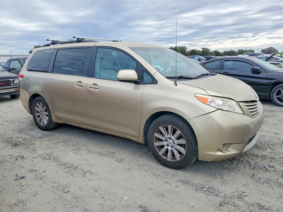 Aukcja sprzedaży 2011 Toyota Sienna, vin: 5TDJK3DC1BS002960, numer aukcji: 58935936