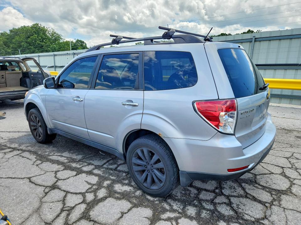 56825636 :رقم المزاد ، JF2SHADC5DH445905 vin ، 2013 Subaru Forester مزاد بيع