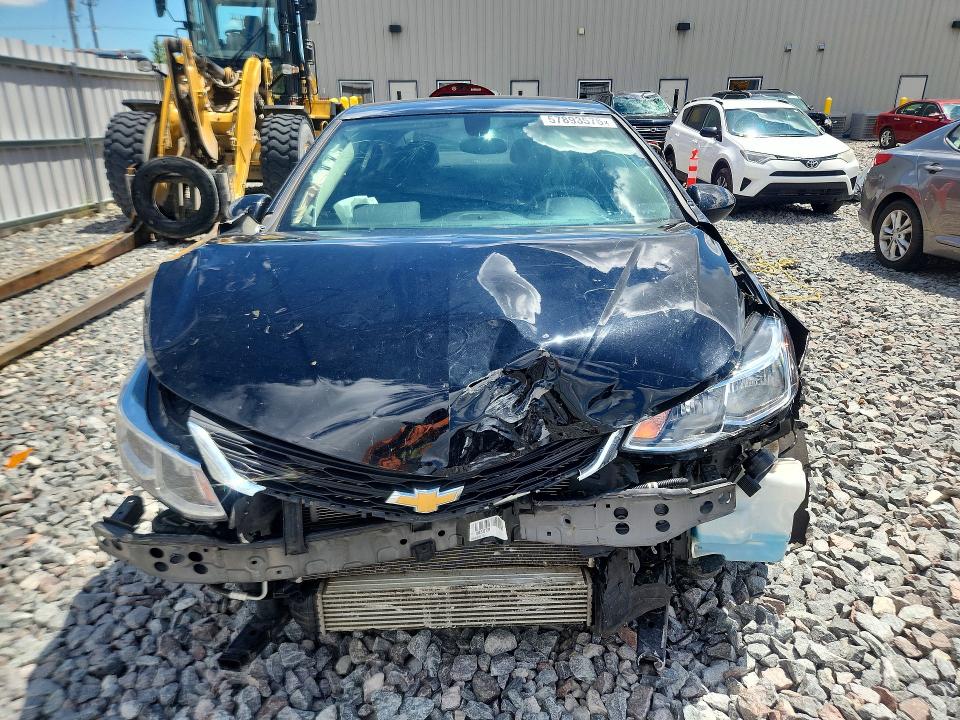 57893576 :رقم المزاد ، 1G1BC5SM6J7232472 vin ، 2018 Chevrolet Cruze مزاد بيع