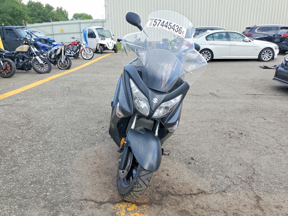 57445436 :رقم المزاد ، MLCCH41A2K1600104 vin ، 2019 Suzuki Uh200 مزاد بيع
