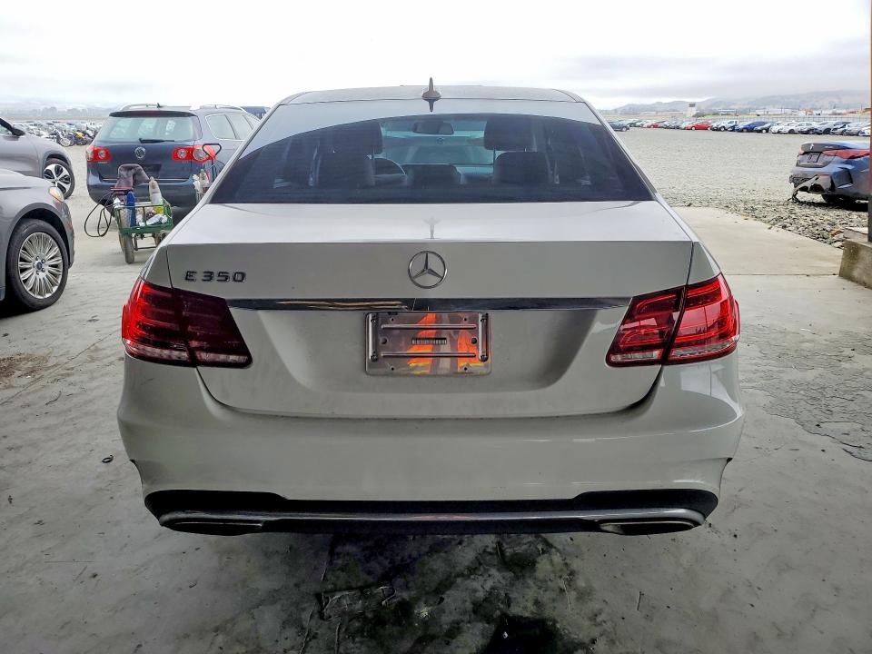 55068516 :رقم المزاد ، WDDHF5KB0EA814623 vin ، 2014 Mercedes-benz E مزاد بيع