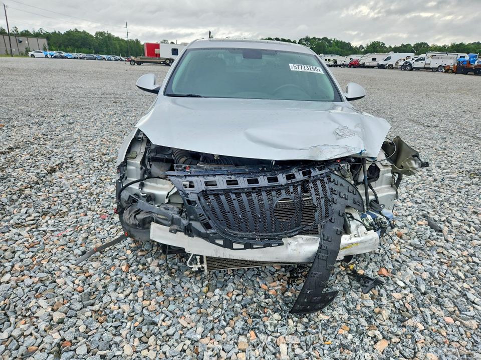 57723266 :رقم المزاد ، W04GU5GC3B1070826 vin ، 2011 Buick Regal مزاد بيع