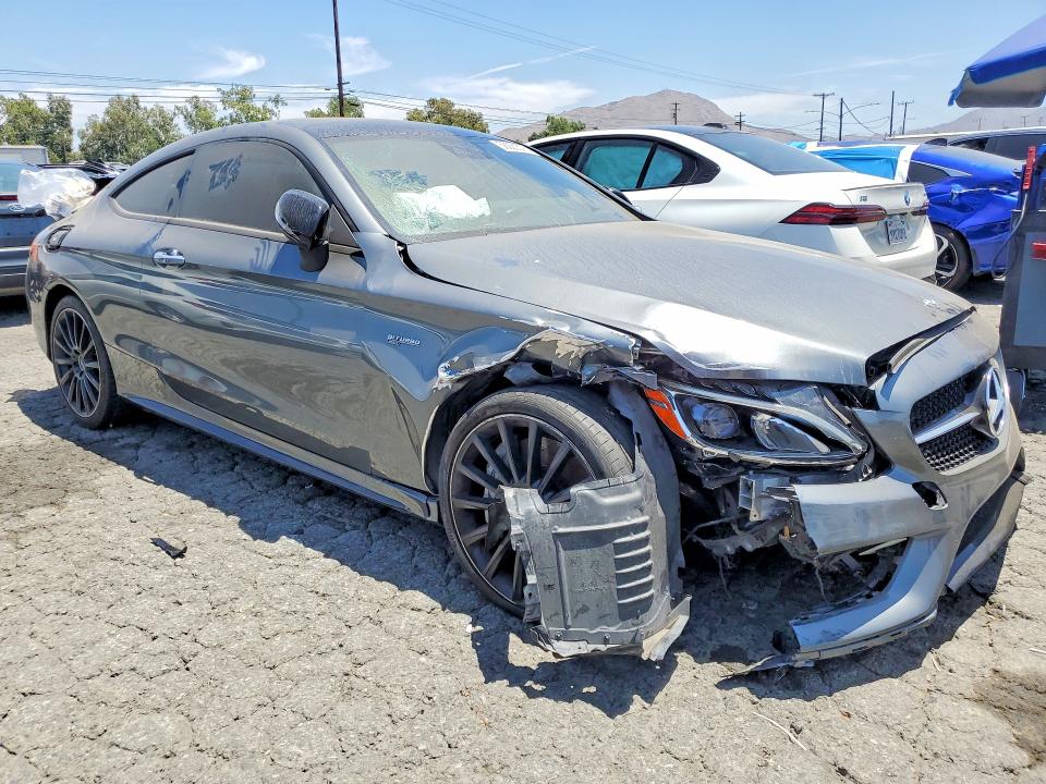 56220576 :رقم المزاد ، WDDWJ6EB9JF761621 vin ، 2018 Mercedes-benz C مزاد بيع