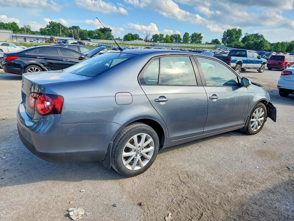 Продажа на аукционе авто 2010 Volkswagen Jetta, vin: 3VWRX7AJ8AM137749, номер лота: 56740326