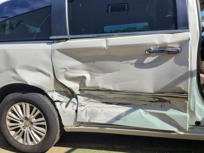 58843916 :رقم المزاد ، 2C4RC1GG1DR531257 vin ، 2013 Chrysler Town & Country مزاد بيع