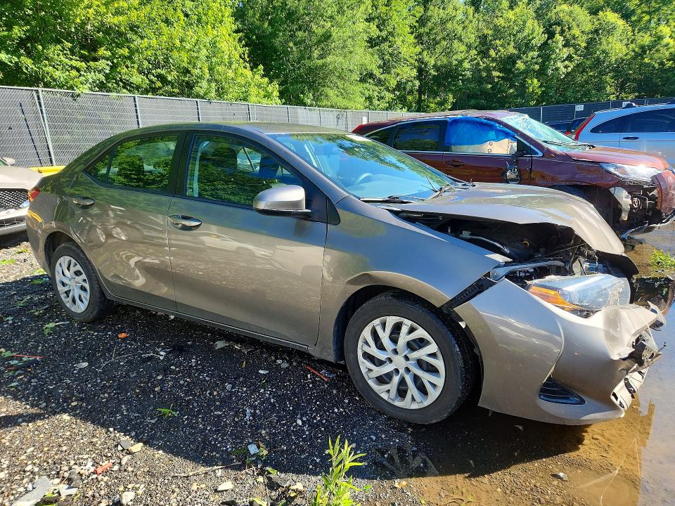 58396556 :رقم المزاد ، 2T1BURHE4HC875116 vin ، 2017 Toyota Corolla مزاد بيع
