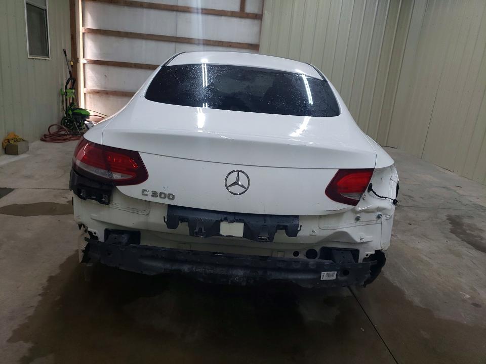 55750576 :رقم المزاد ، WDDWJ4JB3HF424513 vin ، 2017 Mercedes-benz C مزاد بيع