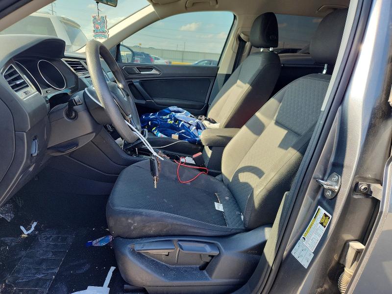 57857236 :رقم المزاد ، 3VV1B7AX5JM054509 vin ، 2018 Volkswagen Tiguan مزاد بيع