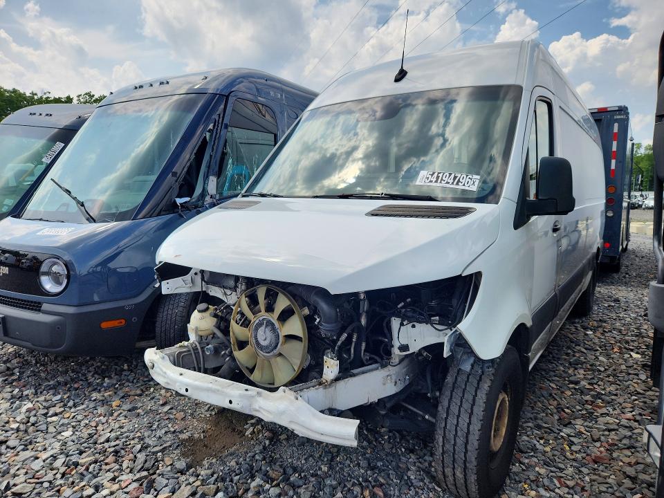 54194796 :رقم المزاد ، WD3PF1CD0KP069096 vin ، 2019 Mercedes Benz Sprinter مزاد بيع