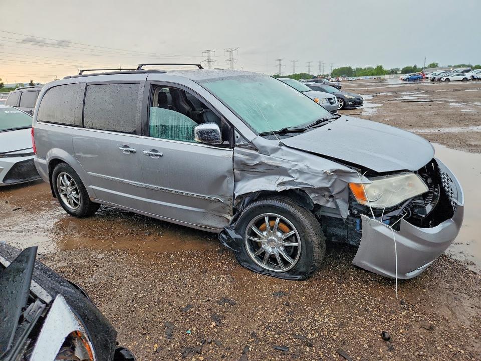 56167366 :رقم المزاد ، 2C4RC1CG7DR589542 vin ، 2013 Chrysler Town & Country مزاد بيع