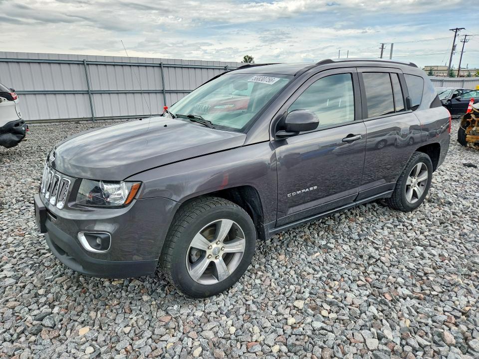 56830756 :رقم المزاد ، 1C4NJDEB1HD171574 vin ، 2017 Jeep Compass مزاد بيع